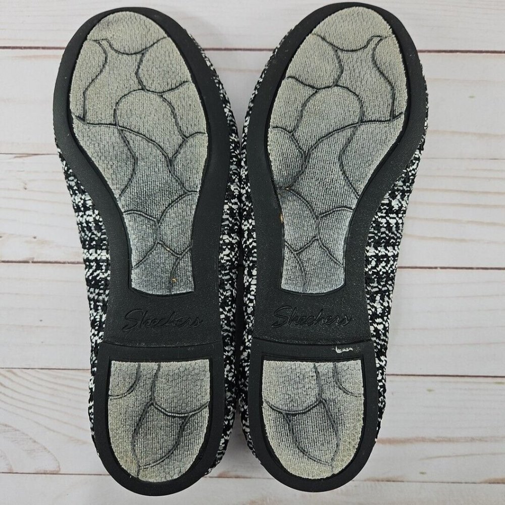 Skechers Cleo Round Our Moment Womens 7 Flat Black White Knit Stretch Fit Shoe - Picture 9 of 9